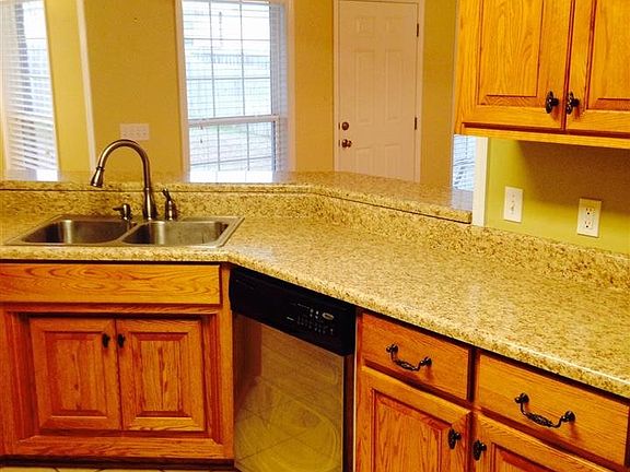 4th image of 106 Sagewood Ln