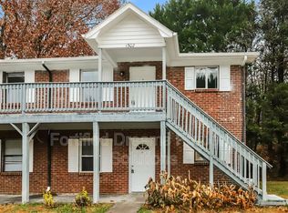 1502 Oakshire Ct APT D, Winston Salem, NC 27107