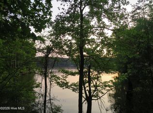 205 Rolland Pl, Mc Cormick, SC 29835