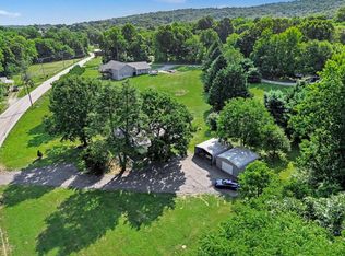 1041 Rohlers Church Rd, Dover, PA 17315