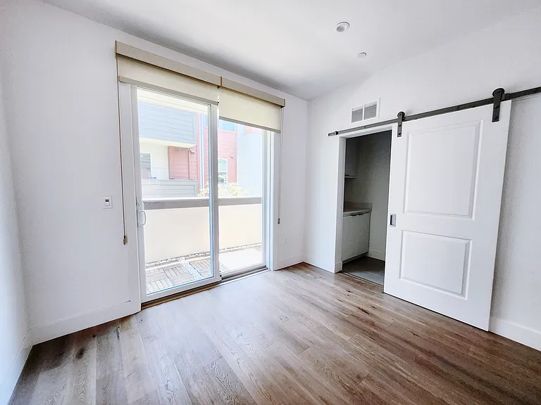 3032 Lamory Pl — Photo 9