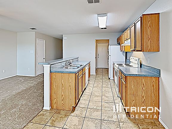 5th image of 1416 Pine Ln