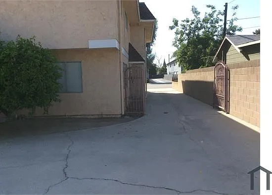 12574 Brookshire Ave — Photo 6
