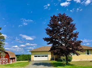 94 N Smith Rd, Waymart, PA 18472