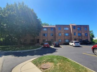 224 E Rimini Ct APT 1A, Palatine, IL 60067