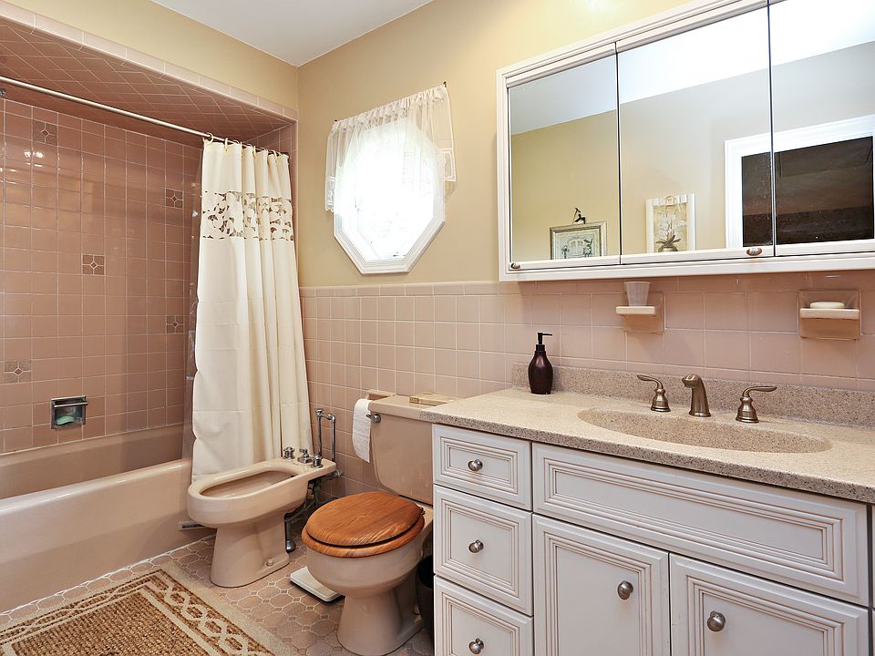1st image of 50 Mahopac Ave