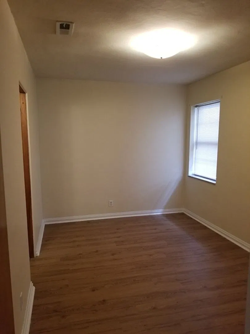 5806-5808 Sunshine Dr. — Photo 2