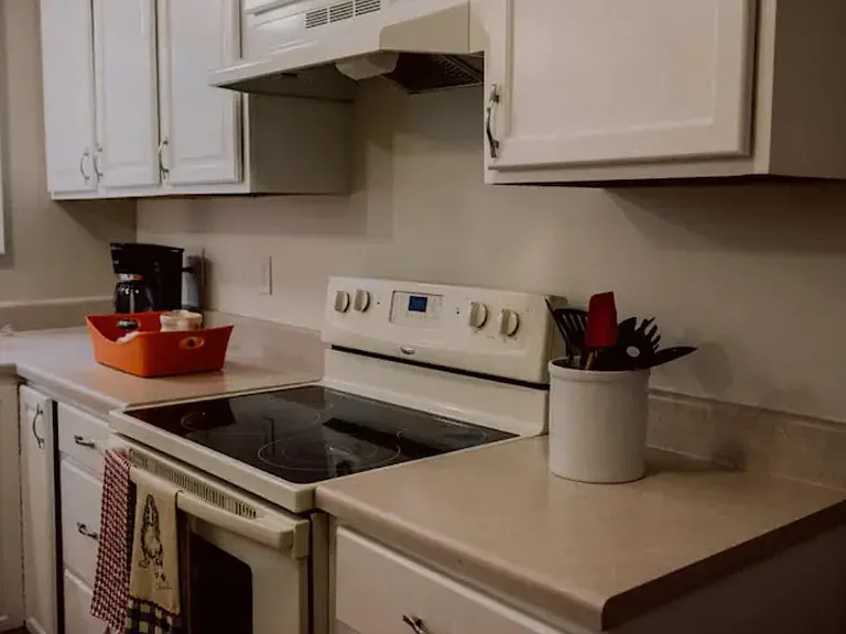 4248 N College Ave — Photo 19