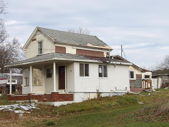 4th image of 2681 Greenley St