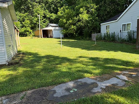 2nd image of 3406 W Shore Dr