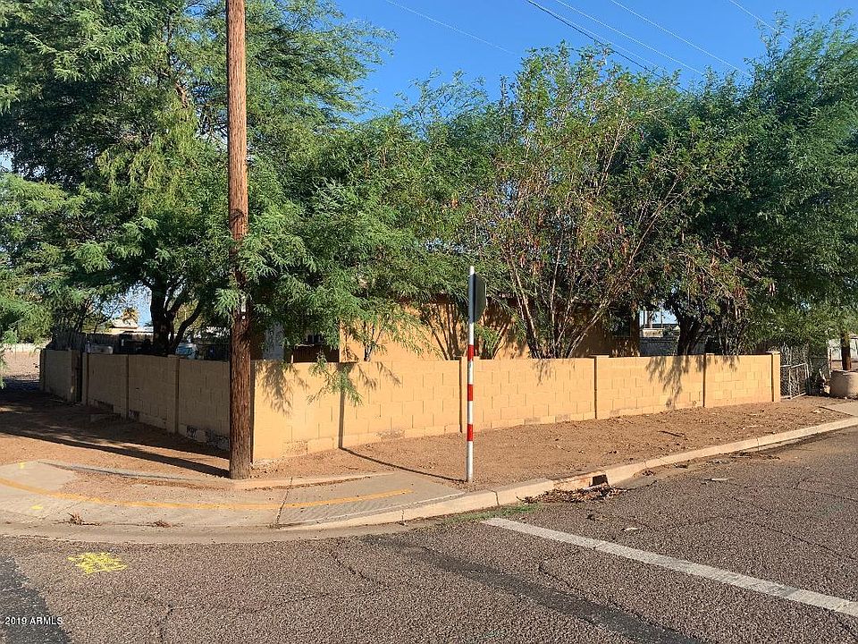 2nd image of 1101 E Pima St