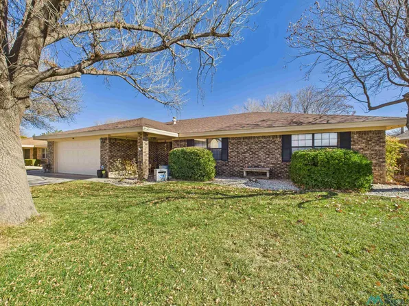 3905 Futura Dr, Roswell, NM 88201
