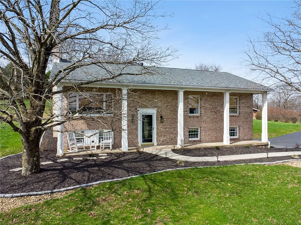 107 Heather Ln photo 1
