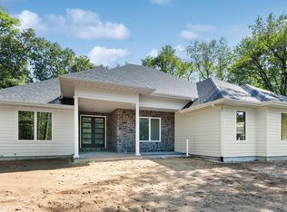 45325 Fairway Dr, New Buffalo, MI 49117