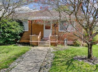 800 Blair St, Jeannette, PA 15644