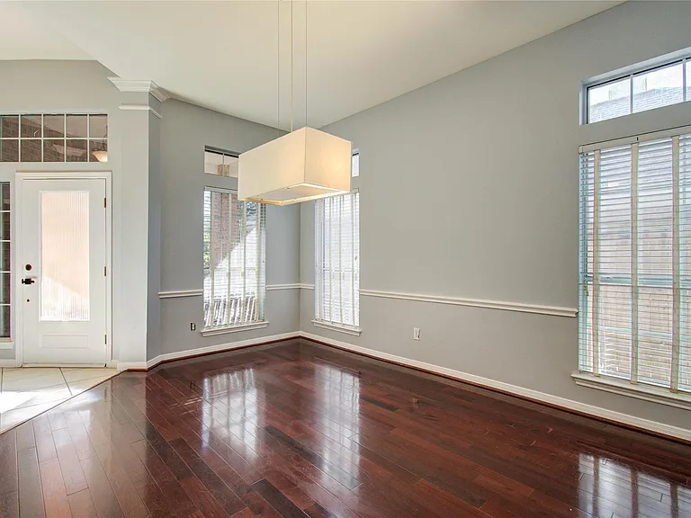 14731 Raven Hollow Ln — Photo 7