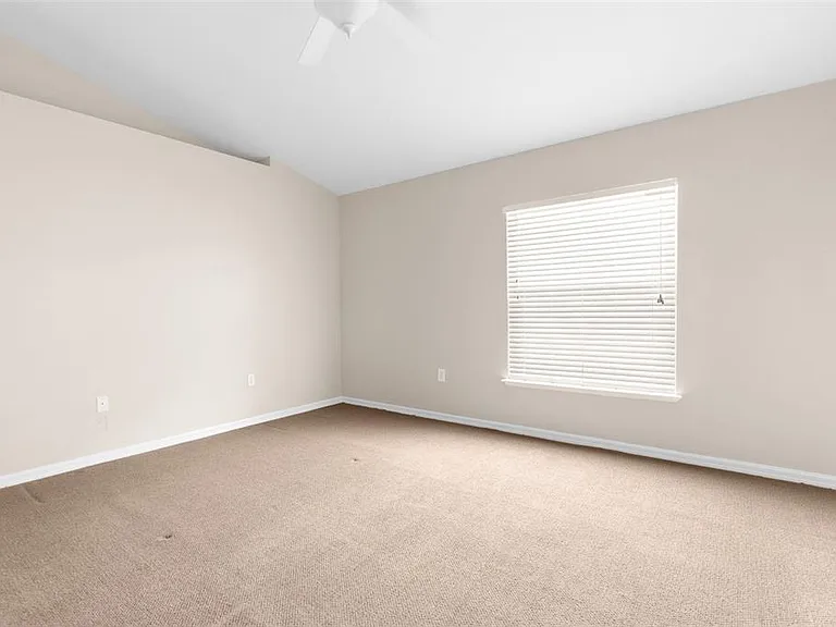 3220 Bellericay Ln — Photo 18