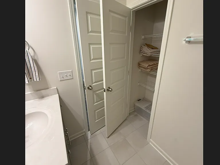 5401 Zinnia Ln E — Photo 36
