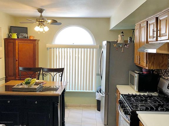 2nd image of 104 Gauldy Ave