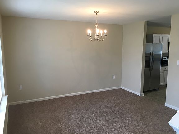 3rd image of 14220 Waterlyn Dr