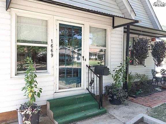 2nd image of 1669 Dayton Ave