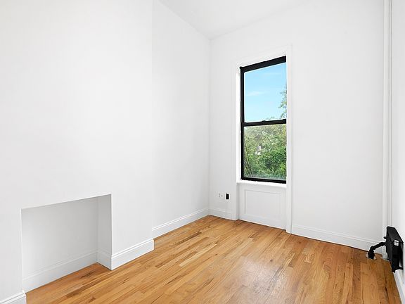 4th image of 431 6th St Floor 2