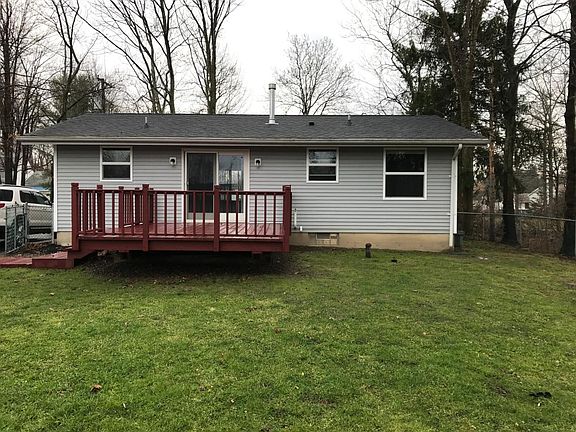 2nd image of 40 Penhurst St
