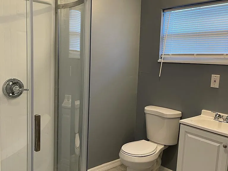 2524 Hiland St — Photo 12