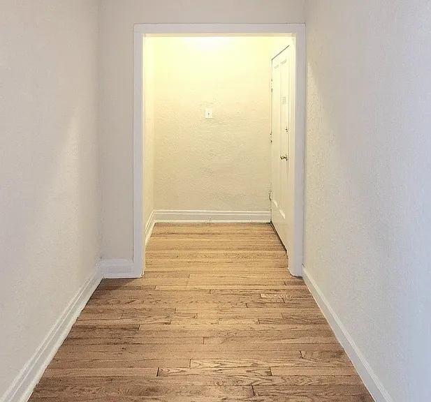1916 N Drake Ave #1E — Photo 6