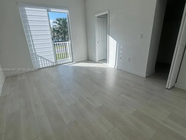 705 SE 13th Street Cir #705 — Photo 27