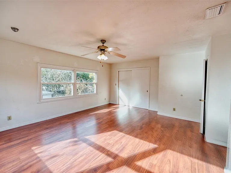 2317 Harris St — Photo 18