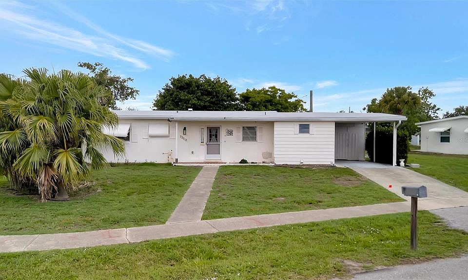 1st image of 22018 Catherine Ave