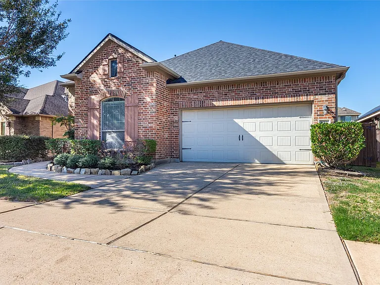 24322 Bella Florence Dr — Photo 2