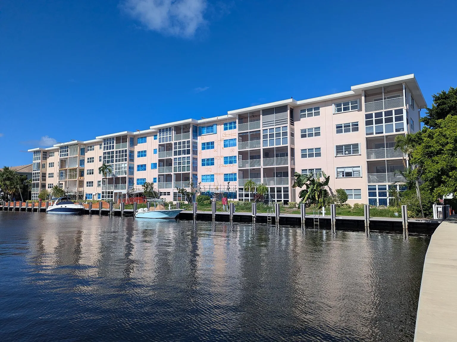 1 bed, 1.0 bath, 556 sqft, $1,750 — Photo 3