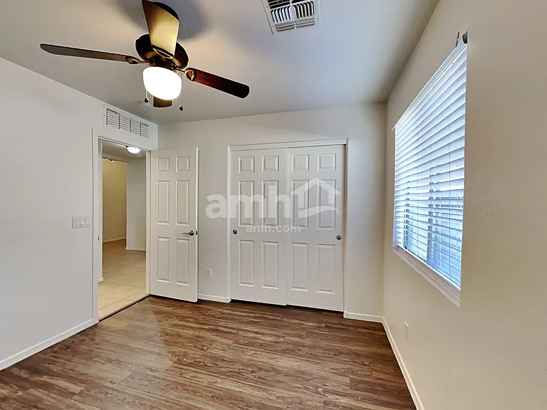 11232 W Pierson St — Photo 19