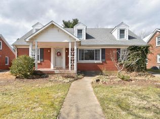 221 Boiling Springs Dr, Lexington, KY 40511