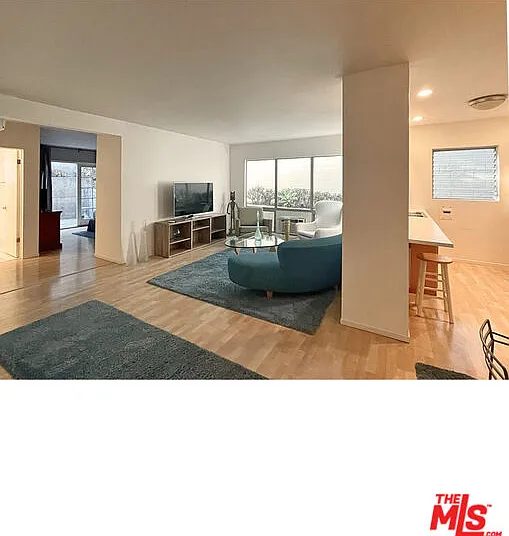 1145 Larrabee St #3 — Photo 5