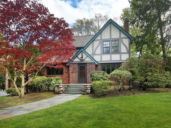 48 White Oak Rd, Newton, MA 02468