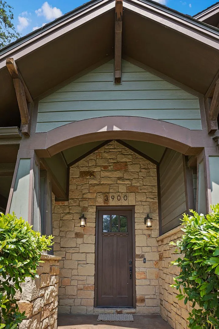 Ut Pre-Lease: Beautiful, Recently Constructed 6 Bed/ 4 Ba Home In North Loop Area, Mins To Ut — Photo 3