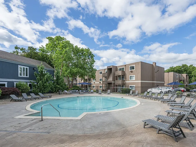 Willowbrook — Photo 2