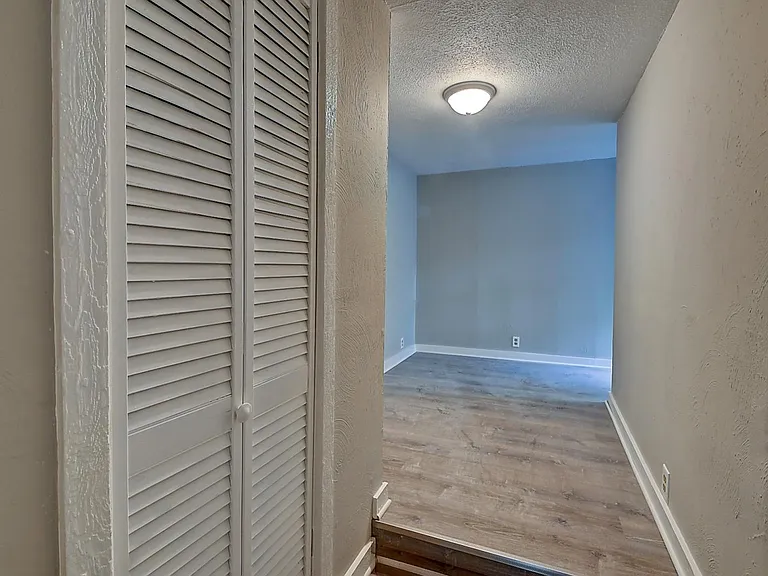 1023 S State Ave #1 — Photo 16