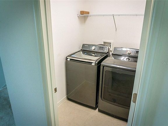 5th image of 555 Majestic Palm Dr