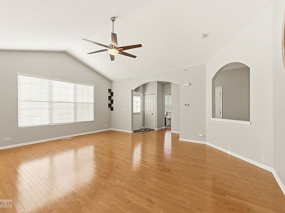 4th image of 4022 Shoeger Ct