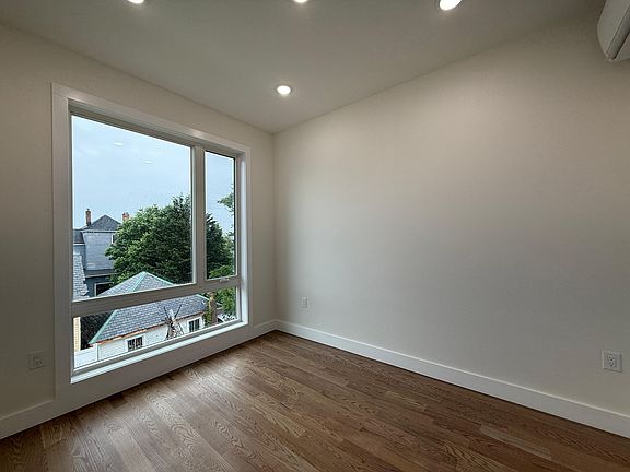 3rd image of 40 Lembeck Ave #306G