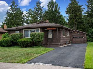 323 W 16th St, Mishawaka, IN 46544