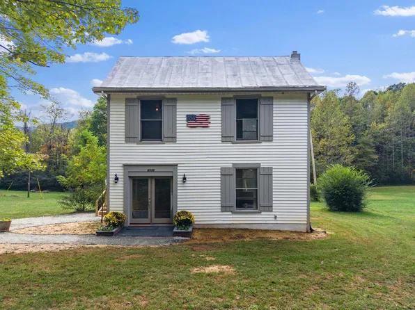 6536 Circle Creek Rd, Penhook, VA 24137
