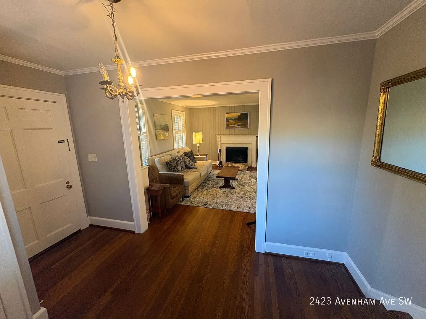 Spacious Home with Hardwood Floors, Finished Basement & Side Porch! South Roanoke! — Photo 2