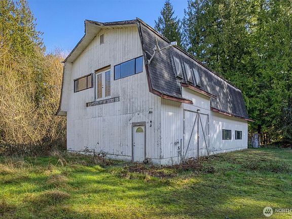3rd image of 9590 NE Leprechaun Lane