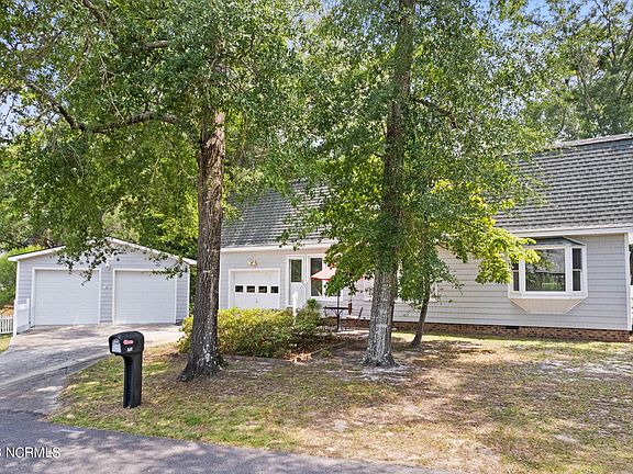 3rd image of 631 Millslough Lane