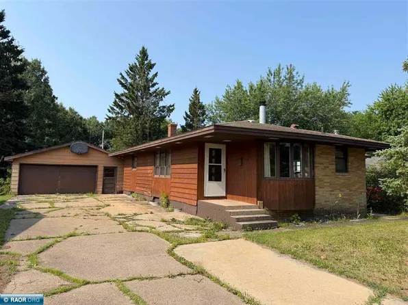 717 Maple Dr, Aurora, MN 55705